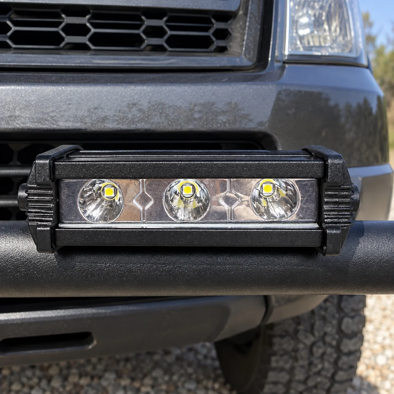 LED radna lampa – crna sa tri reflektora