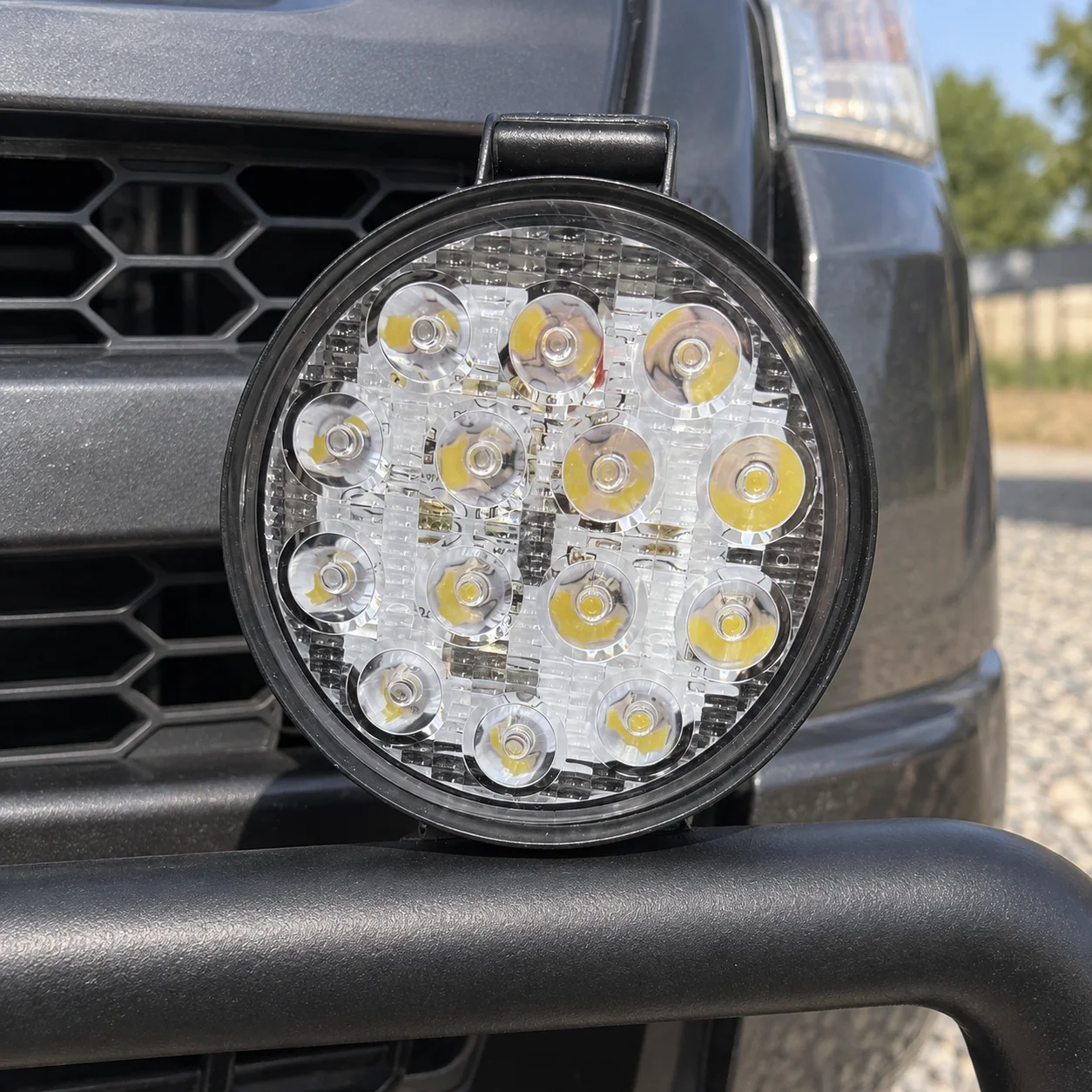 LED radni reflektor – okrugli crni sa 14 sočiva